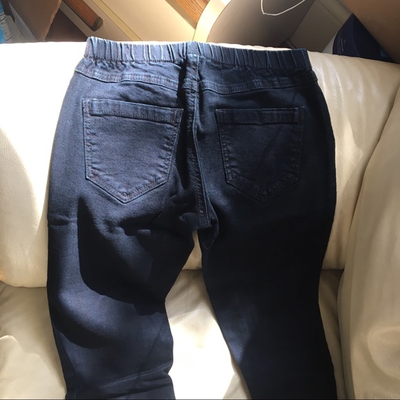 Pull on dark wash skinny jeans - Picture 2 of 6